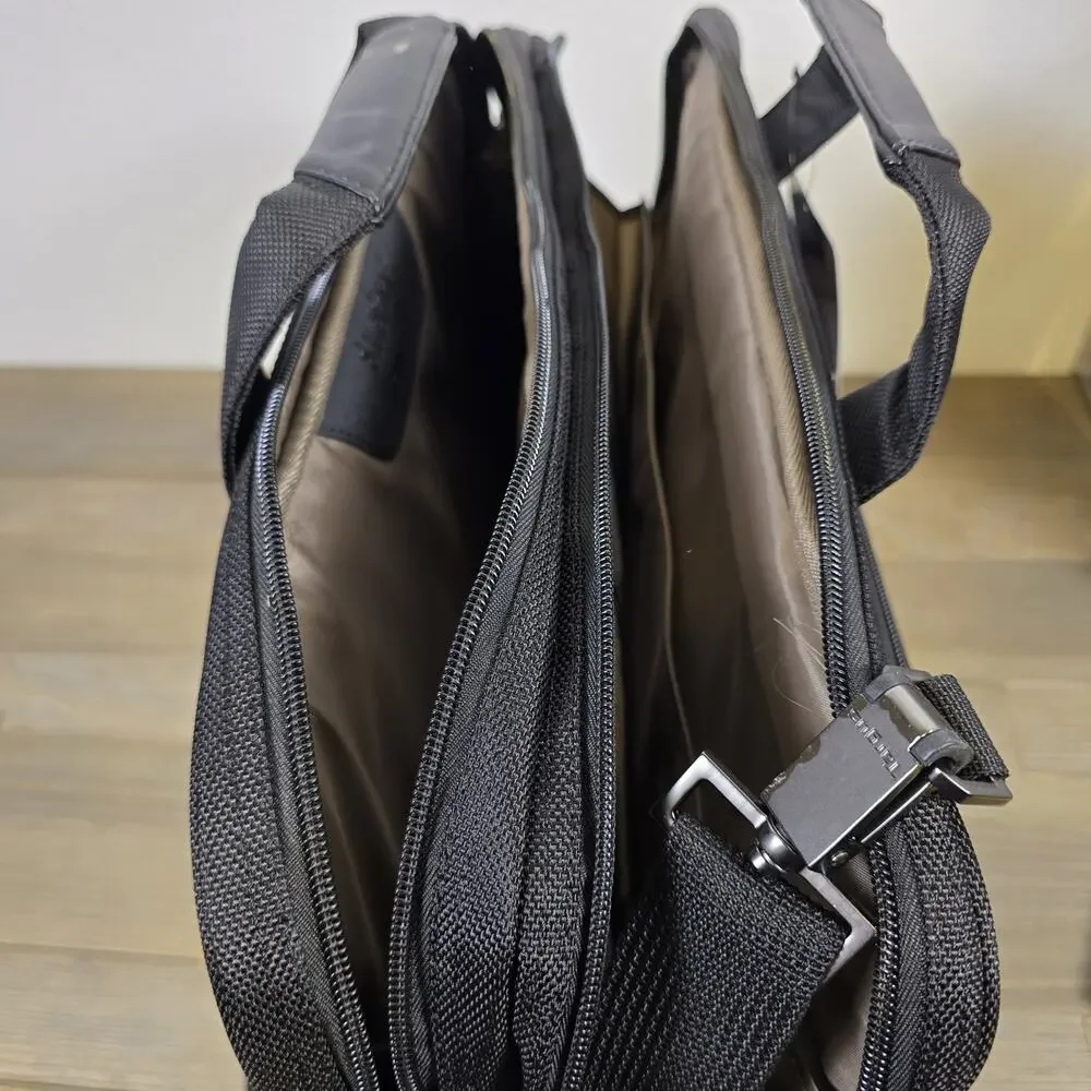TARGUS Corporate Traveler 16